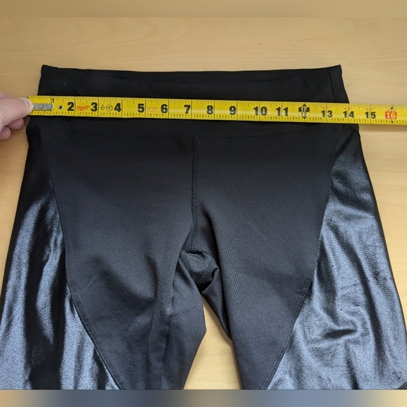 KORAL Black Madr In USA Legging Crop Size Large For Wonen - Picture 7 of 9